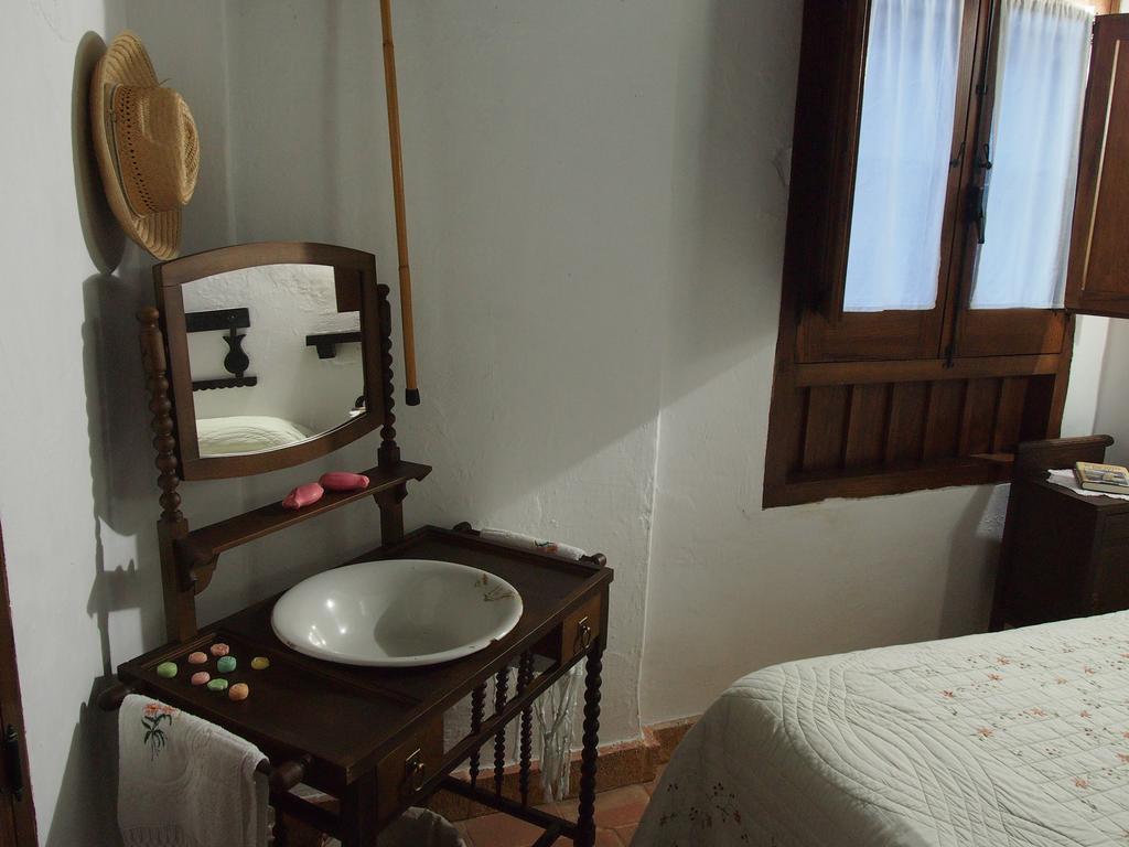 Posá la Cestería Baños de la Encina Habitación foto
