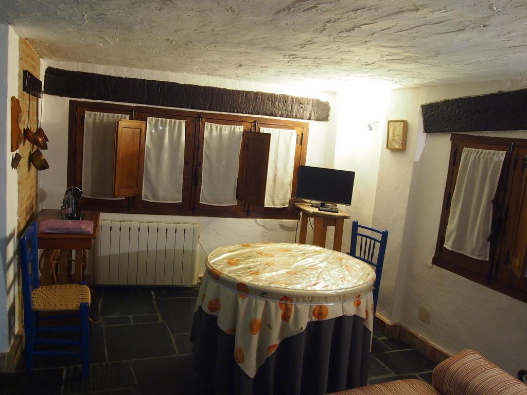 Posá la Cestería Baños de la Encina Habitación foto